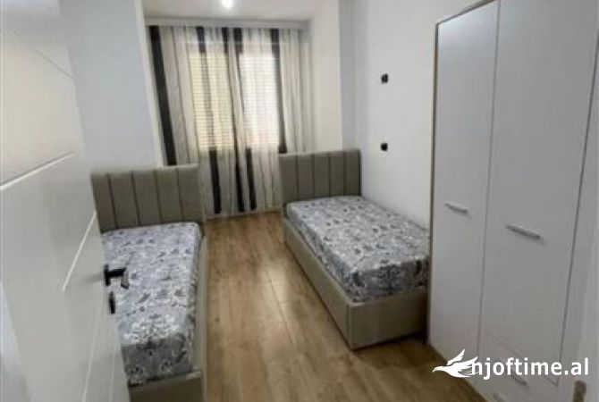 Shtepi me qera Apartament ne Tirane, 2+1, Mobilimi E mobiluar, Pagesa 55,000  Leke.