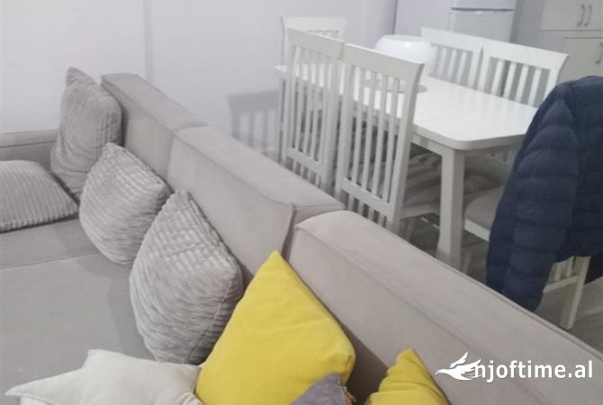 Shtepi me qera 2+1 ne Tirane - 600 Euro