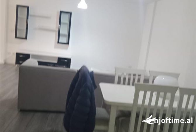 Shtepi me qera Apartament ne Tirane, 2+1, Mobilimi E mobiluar, Pagesa 600  Euro.