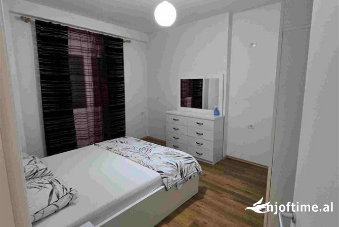 Shtepi me qera 2+1 ne Tirane - 650 Euro