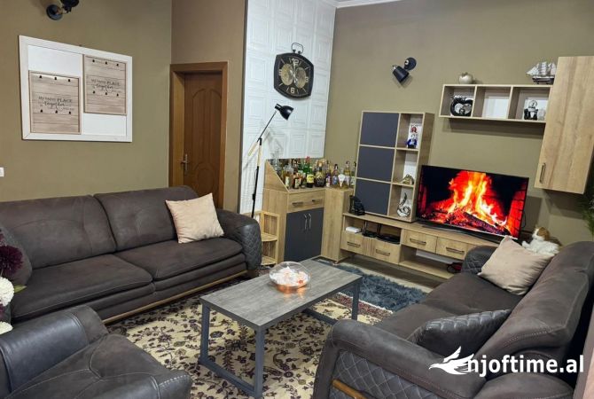 Shtepi me qera 3+1 ne Tirane - 45,000 Leke