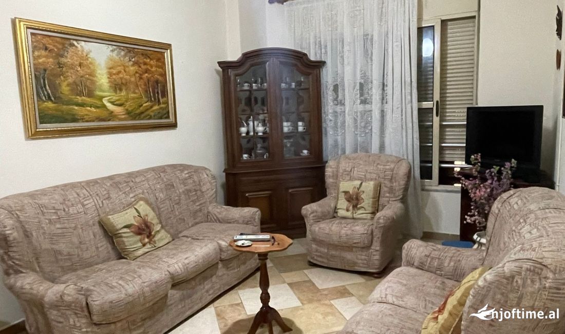 Shtepi me qera Apartament ne Tirane, 2+1, Mobilimi E mobiluar, Pagesa 60,000  Leke.