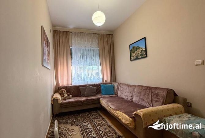 Shtepi ne shitje 2+1 ne Tirane - 165,000 Euro