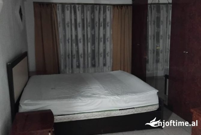 Shtepi me qera 2+1 ne Tirane - 45,000 Leke