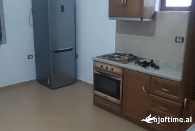 Shtepi me qera 4+1 ne Tirane - 55,000 Leke