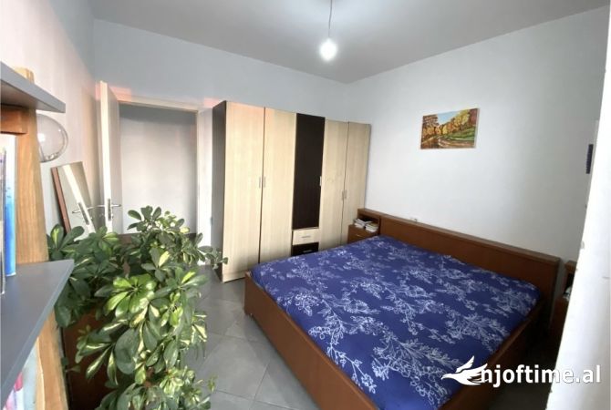 Shtepi me qera 2+1 ne Tirane - 450 Euro