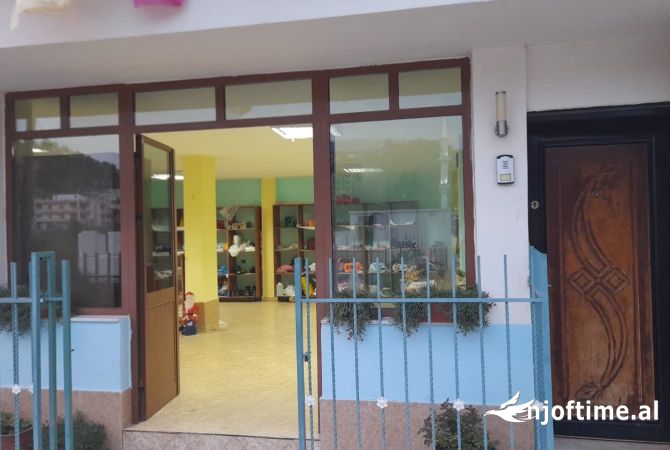 Ambient biznesi me qera 1+1 ne Tirane - 30,000 Leke