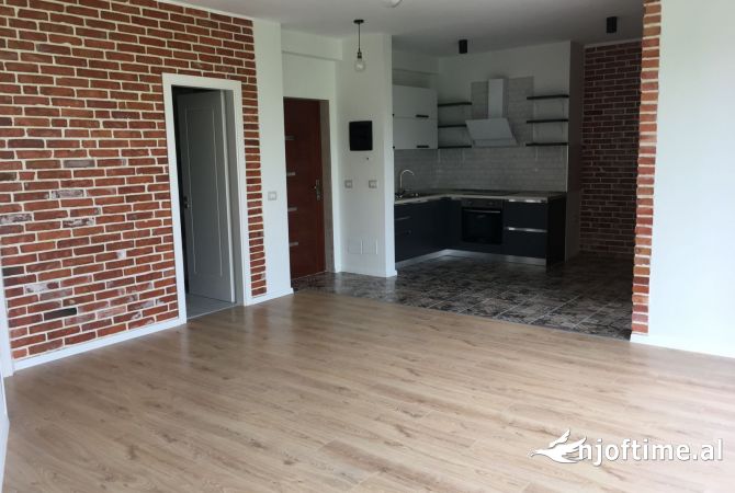 Shtepi me qera 2+1 ne Tirane - 450 Euro