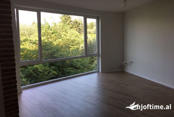 Shtepi me qera 2+1 ne Tirane - 450 Euro