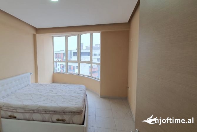 Shtepi me qera Apartament ne Tirane, 2+1, Mobilimi E mobiluar, Pagesa 550  Euro.