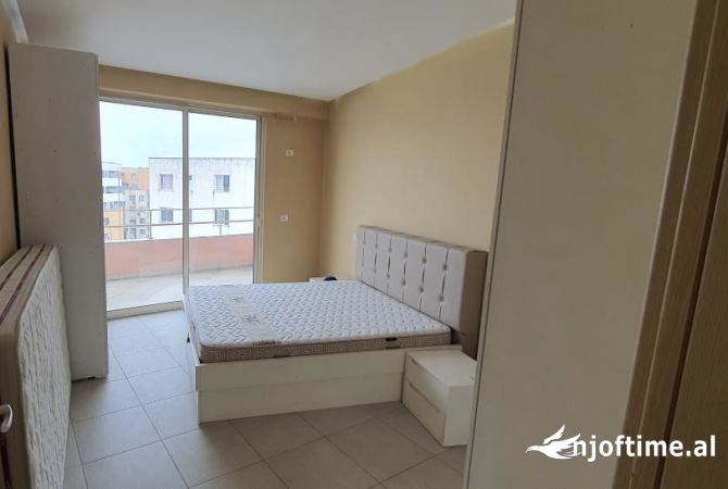 Shtepi me qera 2+1 ne Tirane - 550 Euro