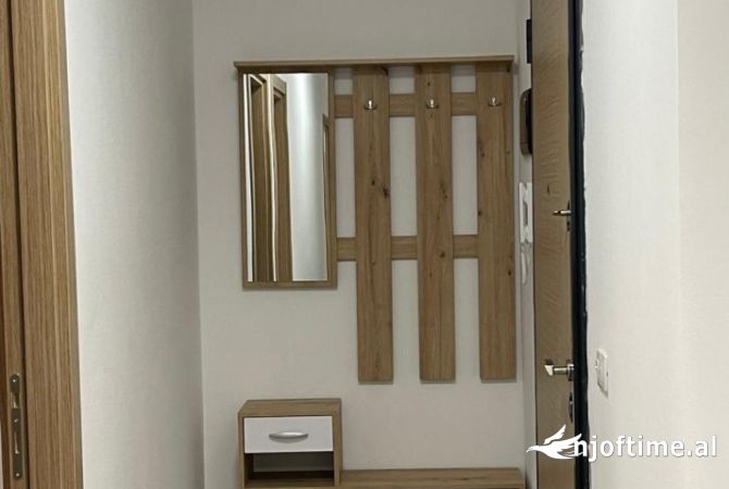 Shtepi me qera Apartament ne Tirane, 2+1, Mobilimi E mobiluar, Pagesa 500  Euro.