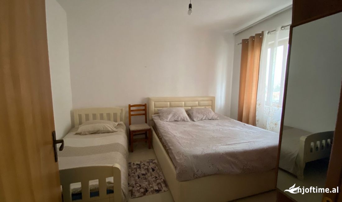 Shtepi me qera Apartament ne Tirane, 1+1, Mobilimi E mobiluar, Pagesa 40,000  Leke.