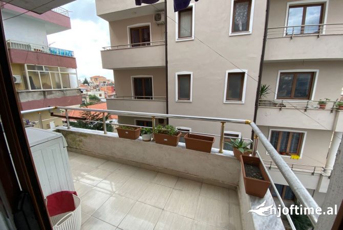 Shtepi me qera Apartament ne Tirane, 1+1, Mobilimi E mobiluar, Pagesa 40,000  Leke.