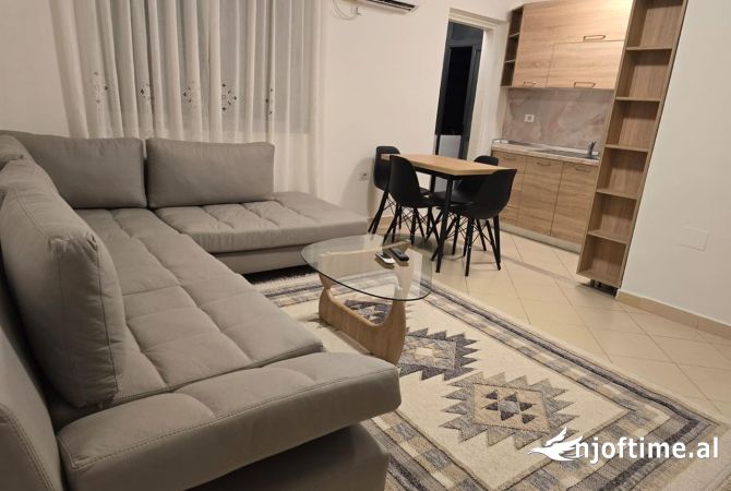 Shtepi me qera 1+1 ne Tirane - 50,000 Leke