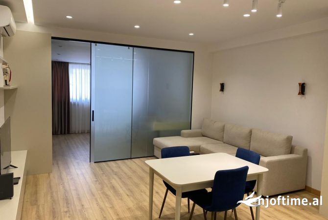 Shtepi me qera 1+1 ne Tirane - 50,000 Leke