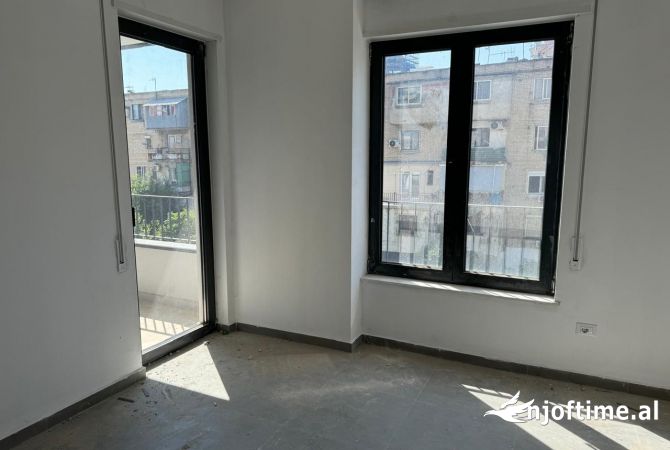Shtepi me qera 1+1 ne Tirane - 45,000 Leke