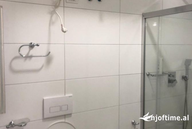 Shtepi me qera Apartament ne Tirane, 2+1, Mobilimi E mobiluar, Pagesa 700  Euro.