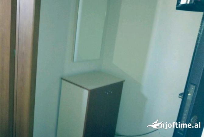 Shtepi me qera 1+1 ne Tirane - 35,000 Leke
