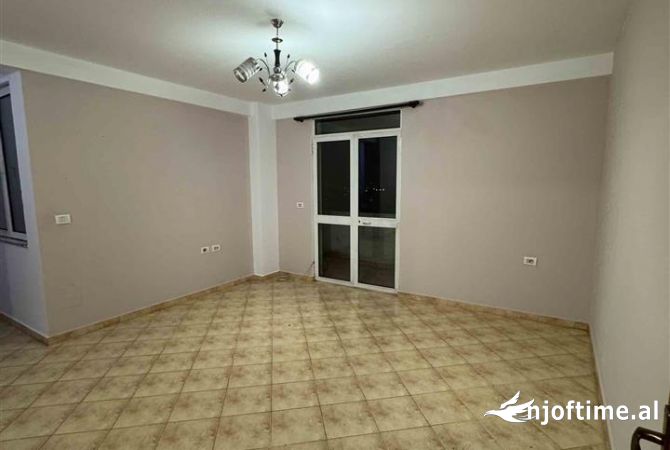Shtepi me qera 3+1 ne Tirane - 35,000 Leke