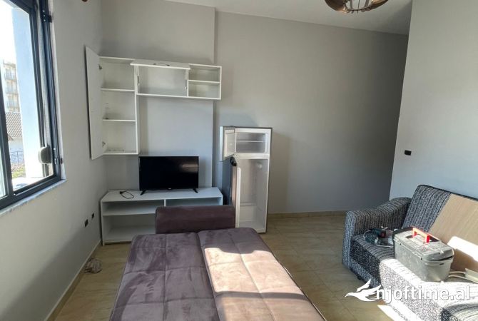 Shtepi me qera 1+1 ne Tirane - 450 Euro