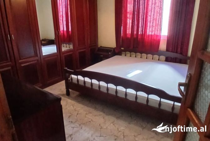 Shtepi me qera 3+1 ne Tirane - 50,000 Leke
