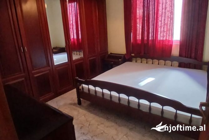 Shtepi me qera 3+1 ne Tirane - 50,000 Leke