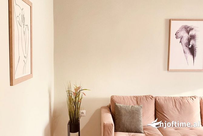 Shtepi me qera 2+1 ne Tirane - 900 Euro