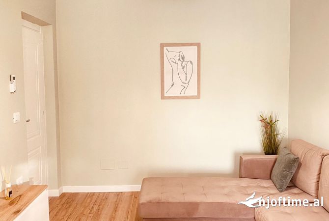 Shtepi me qera 2+1 ne Tirane - 900 Euro