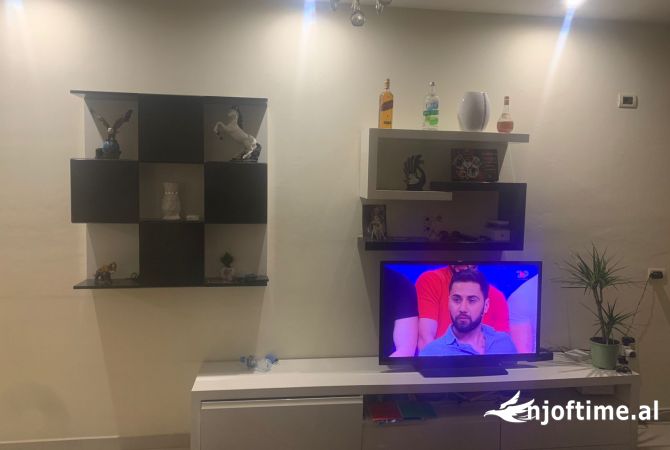 Shtepi me qera 1+1 ne Tirane - 40,000 Leke