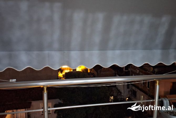 Shtepi me qera Apartament ne Tirane, 2+1, Mobilimi E mobiluar, Pagesa 600  Euro.