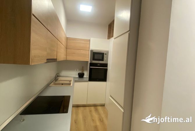 Shtepi me qera Apartament ne Tirane, 1+1, Mobilimi E mobiluar, Pagesa 550  Euro.