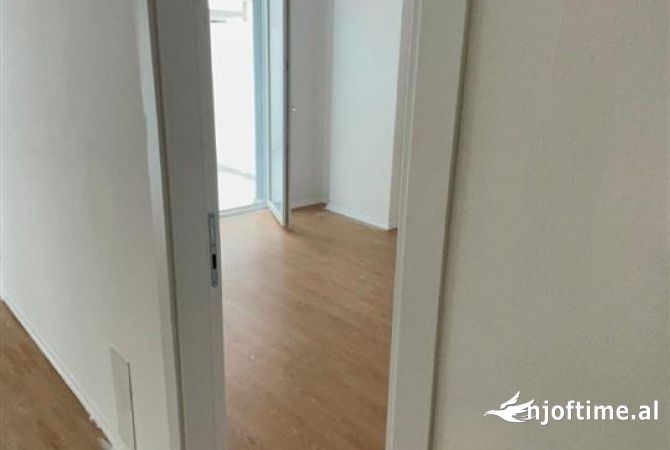 Shtepi me qera Apartament ne Tirane, 1+1, Mobilimi Bosh, pa mobiluar, Pagesa 40,000  Leke.
