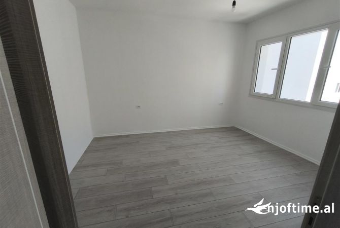 Shtepi me qera 2+1 ne Tirane - 55,000 Leke