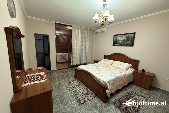 Shtepi me qera Apartament ne Tirane, 2+1, Mobilimi E mobiluar, Pagesa 700  Euro.