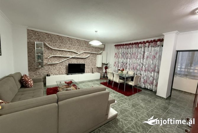 Shtepi me qera 2+1 ne Tirane - 700 Euro