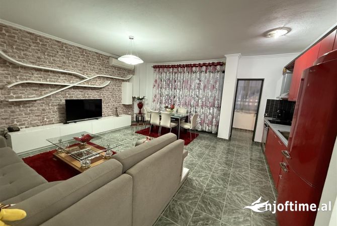 Shtepi me qera 2+1 ne Tirane - 700 Euro