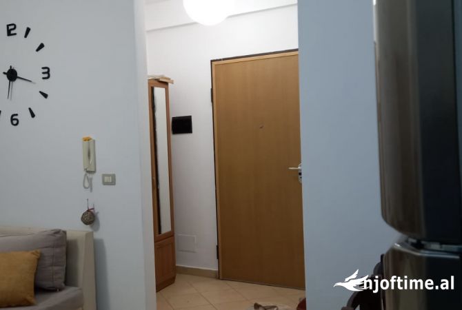 Shtepi me qera 2+1 ne Tirane - 50,000 Leke