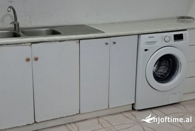Shtepi me qera Apartament ne Tirane, 2+1, Mobilimi E mobiluar, Pagesa 40,000  Leke.