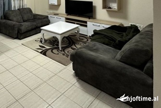 Shtepi me qera 1+1 ne Tirane - 50,000 Leke