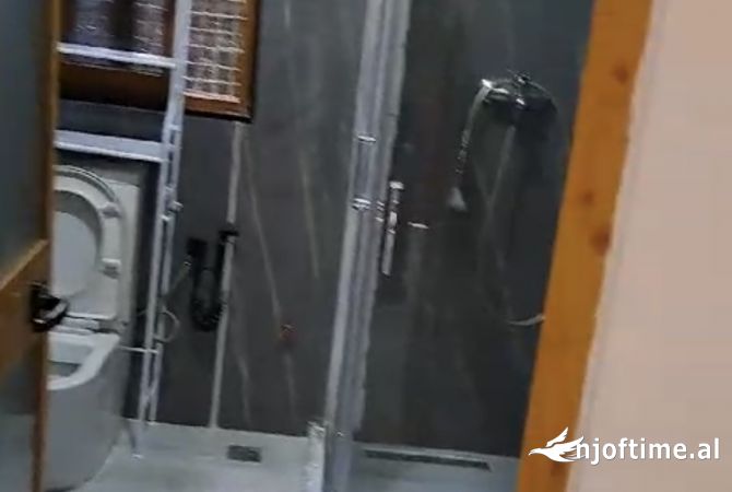 Shtepi me qera Shtepi Private ne Tirane, 1+1, Mobilimi E mobiluar, Pagesa 40,000  Leke.