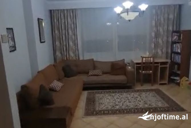 Shtepi me qera 1+1 ne Tirane - 580 Euro