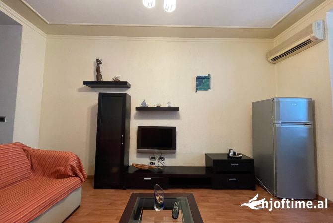 Shtepi me qera 1+1 ne Tirane - 55,000 Leke