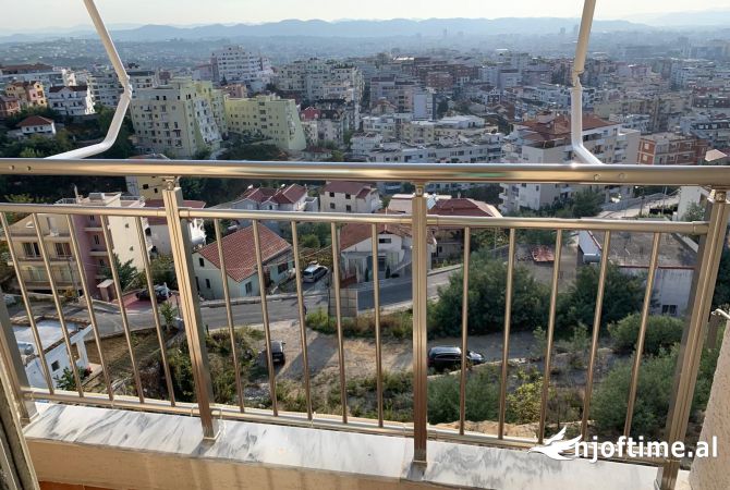 Shtepi ne shitje Apartament ne Tirane, 2+1, Mobilimi E mobiluar, Pagesa 160,000  Euro.