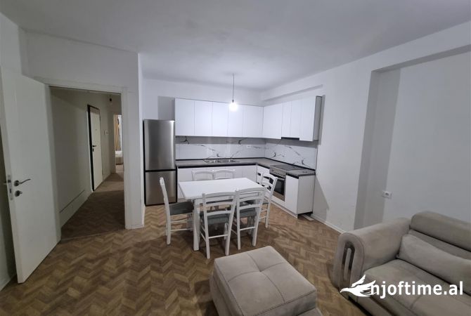 Shtepi me qera 2+1 ne Tirane - 650 Euro