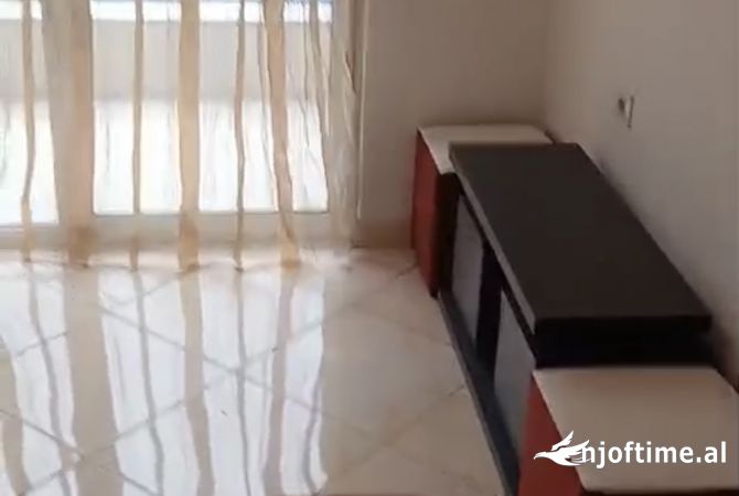 Shtepi me qera 1+1 ne Tirane - 45,000 Leke