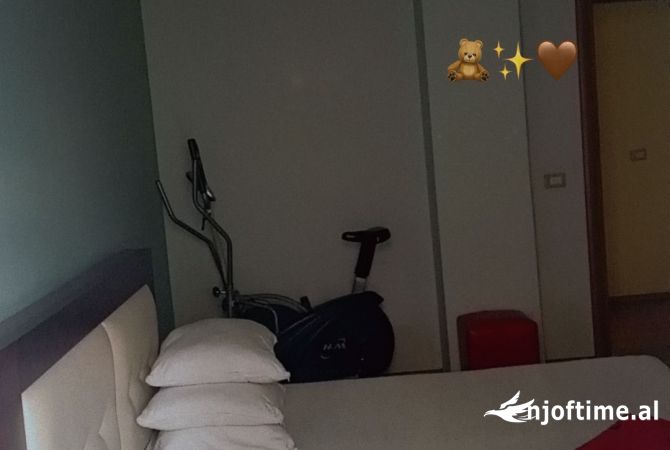 Shtepi me qera Apartament ne Tirane, 2+1, Mobilimi E mobiluar, Pagesa 400  Euro.