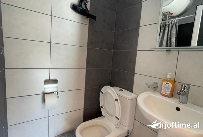 Shtepi ne shitje Apartament ne Sarande, Garsoniere, Mobilimi E mobiluar, Pagesa 150,000  Euro.