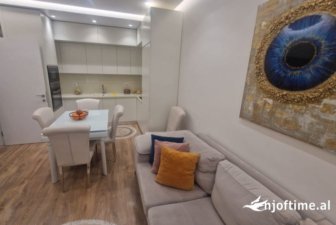 Shtepi ne shitje 2+1 ne Tirane - 300,000 Euro