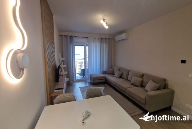 Shtepi me qera 1+1 ne Tirane - 55,000 Leke